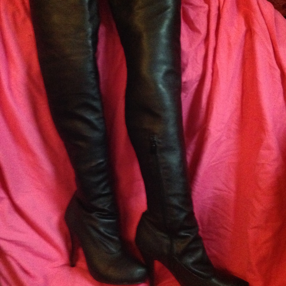 Thigh high sexy black boots